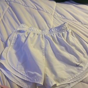 Woman’s Nike shorts, good condition only worn 2 times